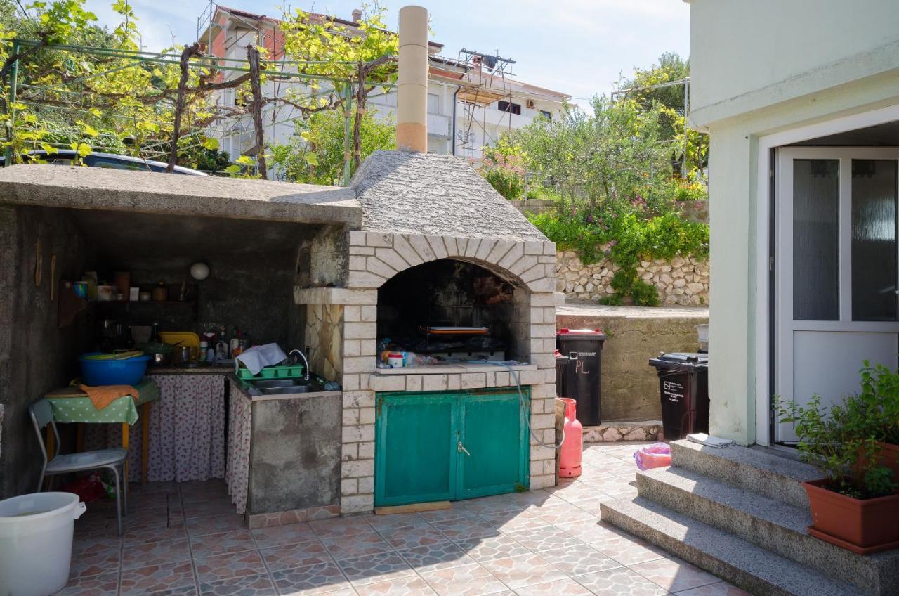 Apartments Ruzica Banjol Екстер'єр фото